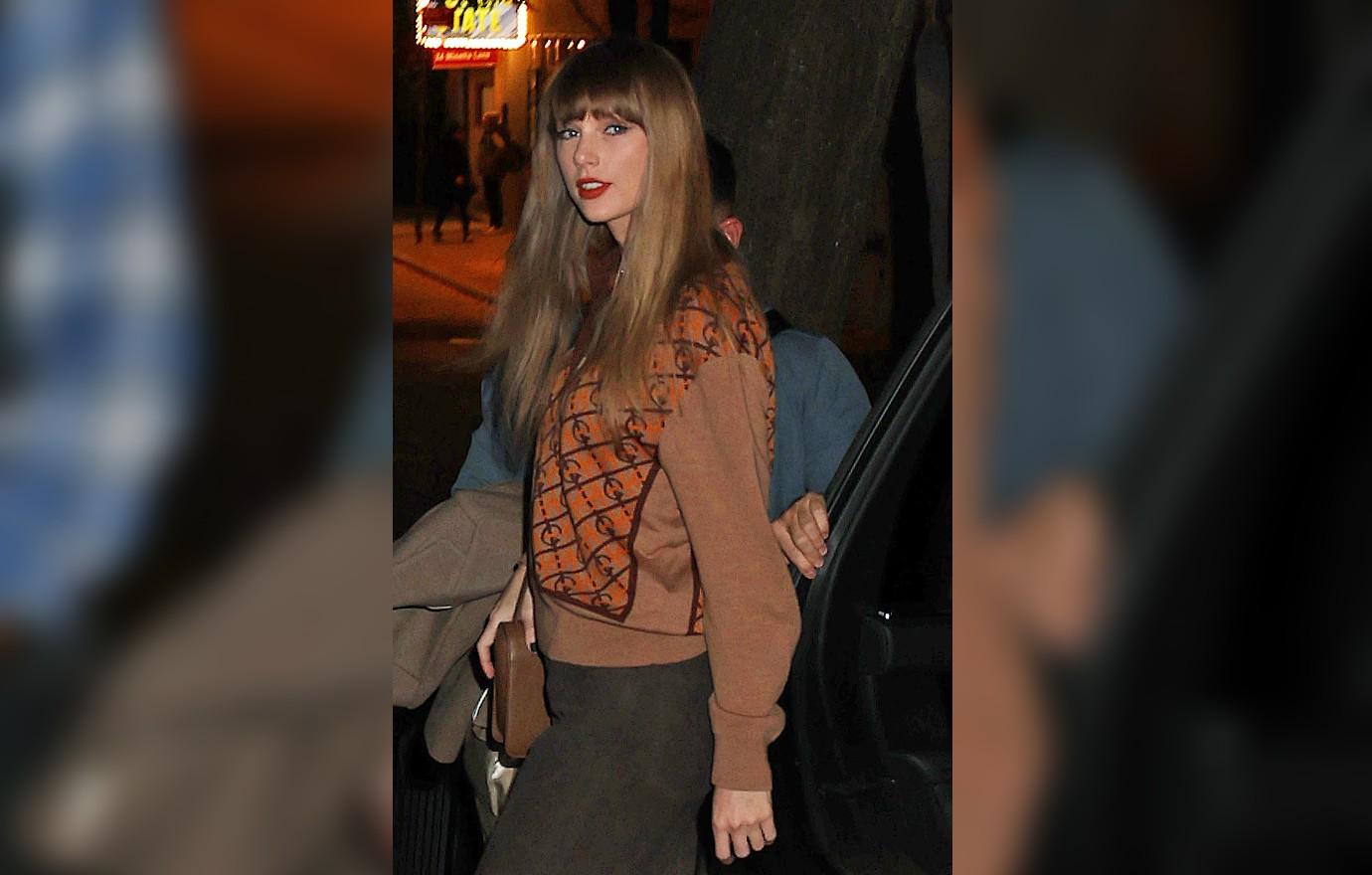 taylor swift new york gant sweater mega