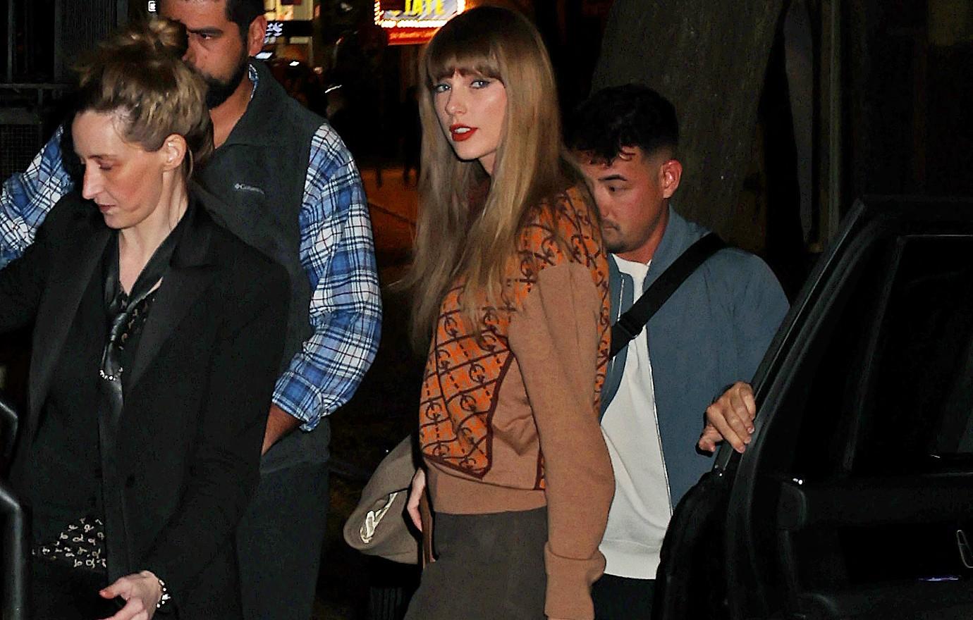 taylor swift new york gant sweater mega
